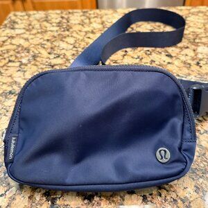 lululemon Everywhere Belt Bag 1L